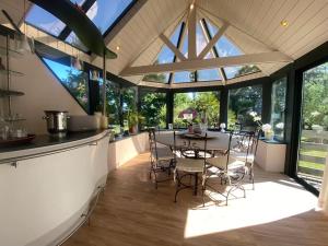 Villa de Luxe avec Piscine Intérieure, Fitness Spa 350m2, campagne proche mer