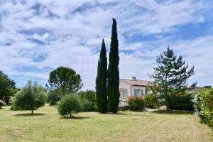Villa de plain pied avec BBQ et piscine