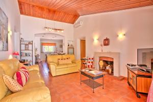 Villa Dela by Villa Plus