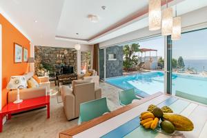 Villa do Mar III by OurMadeira