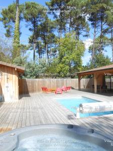Villa du Bassin 33, piscine et SPA, 8 occupants, 130m2, proche plage, port et commerces, 4 chambres dans un quartier calme