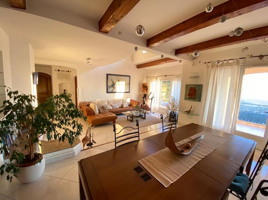 Villa Villa Eden 8 pers piscine vue panoramique mer 460 Chemin du Cayre 06340 Cantaron