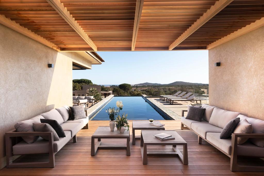 Villa EVA, vue mer et montagne, plage à pieds les collines de pinarello, 20144 Mangialla