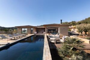 Villa EVA, vue mer et montagne, plage à pieds