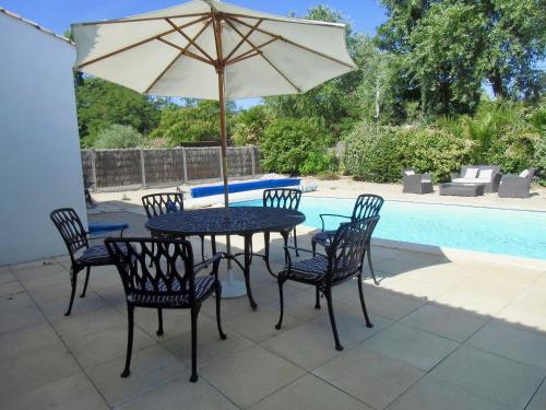 Villa familiale et confortable a Saint Jean de Monts avec piscine chauffee