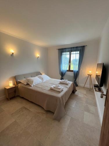 Villa familiale et conviviale avec piscine et jardin privatifs