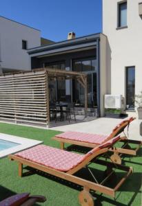 Villa familiale piscine jacuzzi 15 min des plages 6CAPDAL14