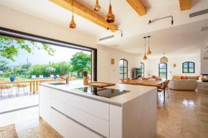 Villa familiale, Plage Tahiti-Tropezina à pied