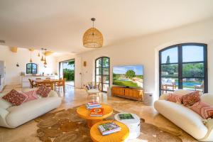 Villa familiale, Plage Tahiti-Tropezina à pied