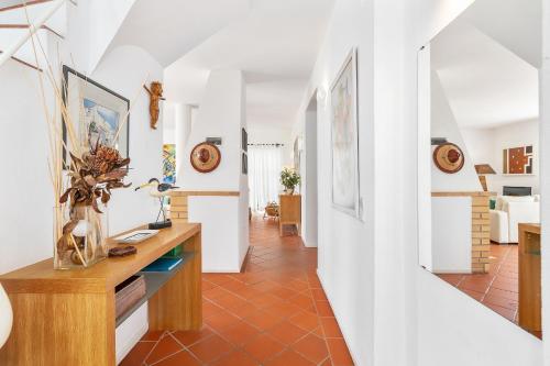 Villa Farol by OCvillas