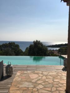 Villa Favone 12 pers piscine 10 min plage à pieds