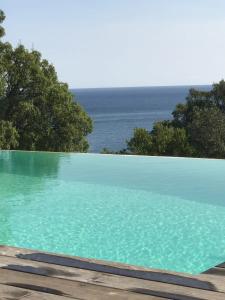 Villa Favone 12 pers piscine 10 min plage à pieds
