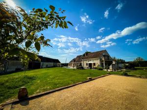 Villa Villa festive HOMAZING piscine privée 1h de Paris Les Hatteaux 45320 Chantecoq Région Centre