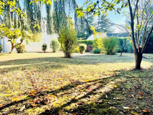 Villa Giulia sur terrain 1000m2 arboré 5min Roissy CDG