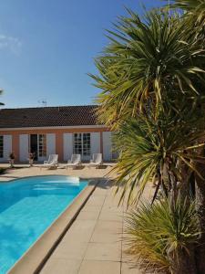 Villa Villa grand communal, piscine, 18km de Bordeaux 16 Rue du Grand Communal 33290 Ludon-Médoc Aquitaine