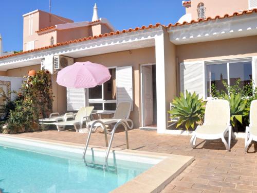 Villa Horacio with private swimming pool is located near the center of Vilamoura