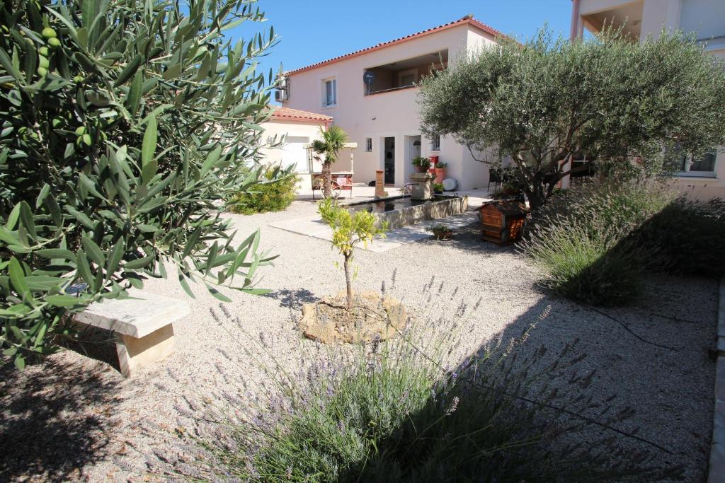 Villa Ilha do Sol by Gestaz
