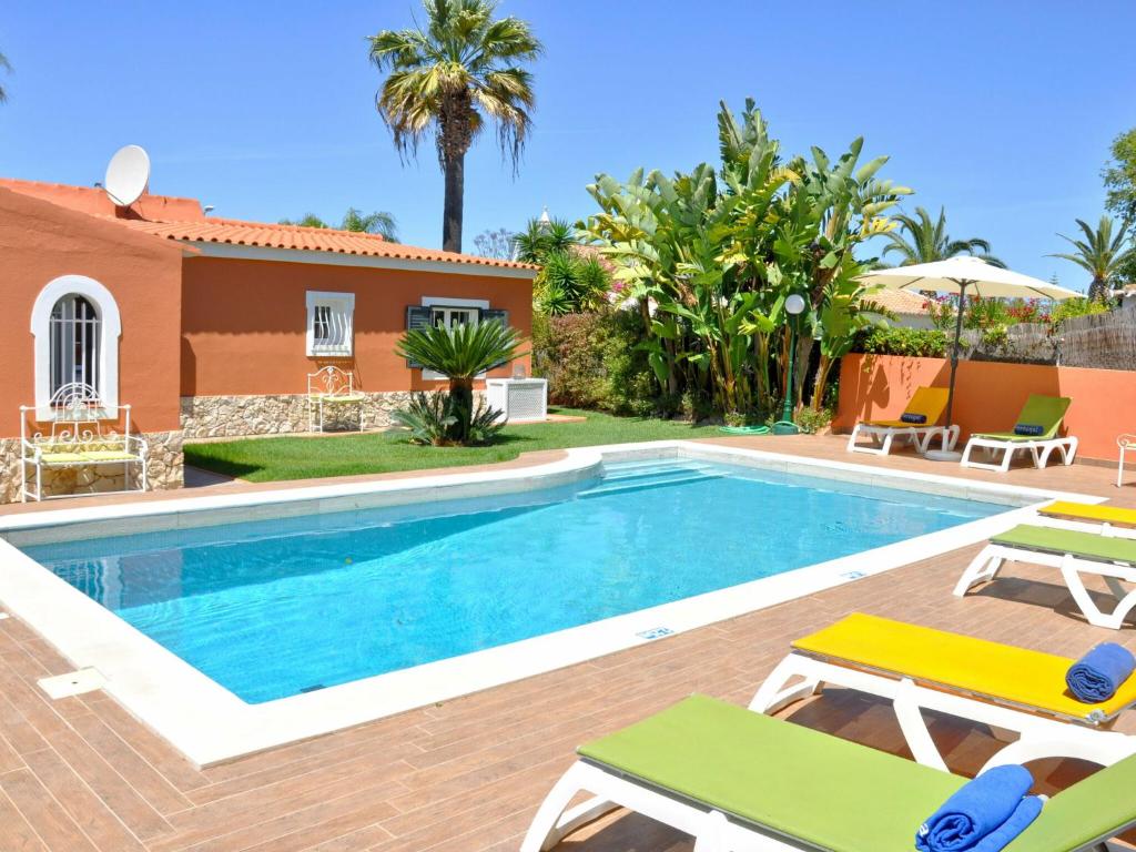 Villa in a quiet area with private pool near the golf courses and the marina , 08125 Vilamoura