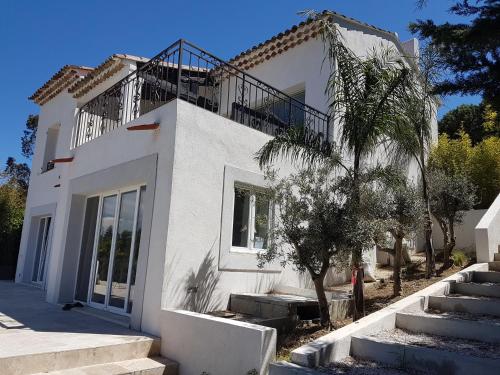 Villa in Super Cannes Private Pool Panoramic Views 5 min by car to the Beach