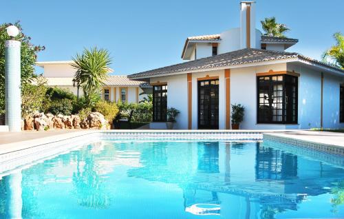 Villa Isa joe
