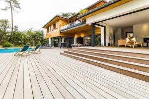 VILLA IZARRA  KEYWEEK 5 chambres piscine chauffée et jardin Anglet