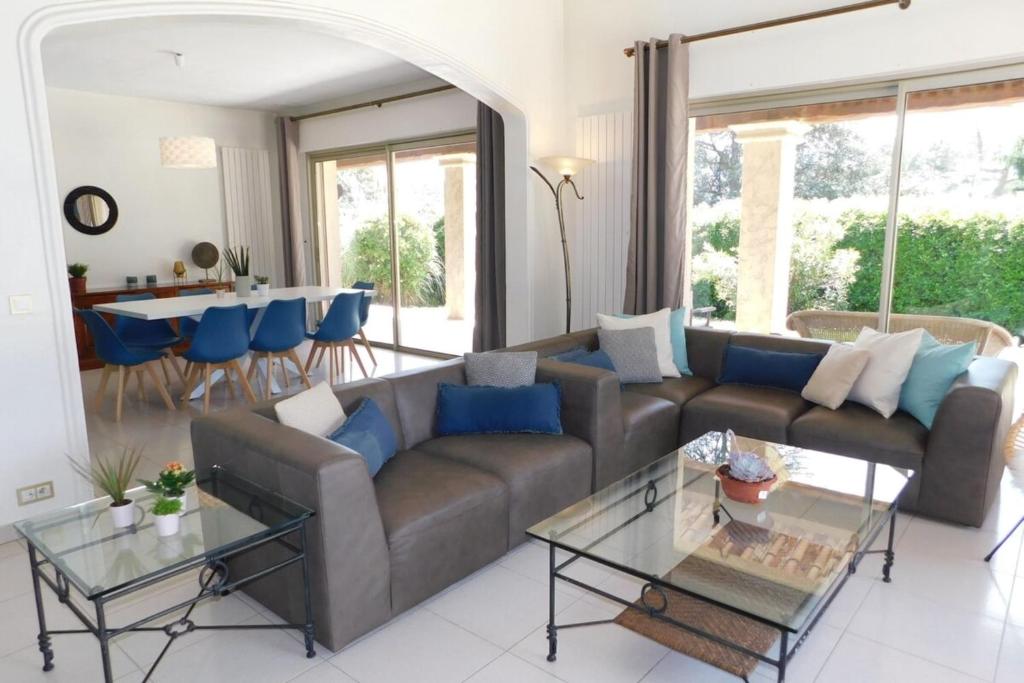 VILLA L'OASIS - à 80 m du bord de mer et plage
