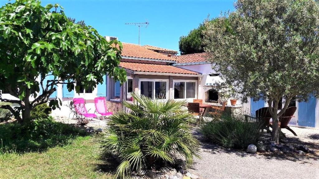 Villa la Pescade by Riviera Holiday Homes VI4257