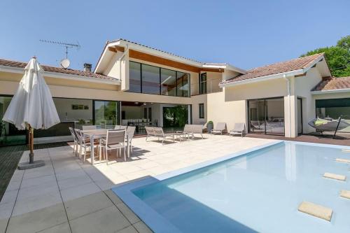 VILLA LANDIFORNIA