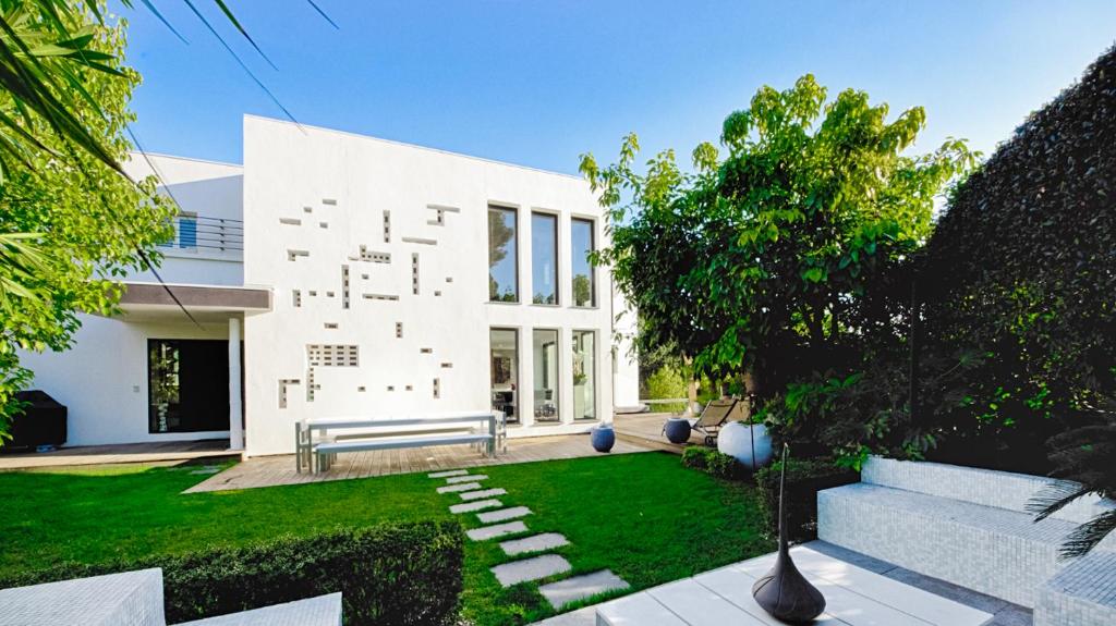 Villa Le 15 - Luxurious Architect Designed House in Cannes 15 Allée de la Forêt, 06400 Cannes