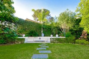 Villa Le 15 - Luxurious Architect Designed House in Cannes