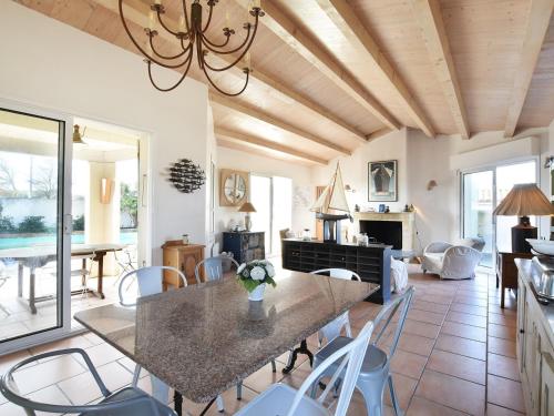 Villa Le Bois-Plage-en-Ré, 6 pièces, 10 personnes - FR-1-258-88