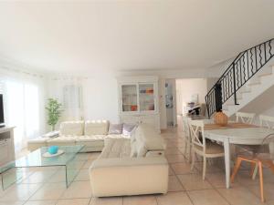 Villa Le Grau-du-Roi, 5 pièces, 8 personnes - FR-1-307-157
