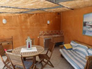 Villa Le Lavandou, 3 pièces, 4 personnes - FR-1-308-146