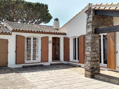 Villa Le Lavandou, 3 pièces, 6 personnes - FR-1-610-44