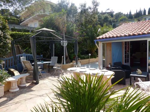 Villa Le Lavandou, 5 pièces, 8 personnes - FR-1-308-162