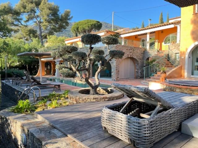 VILLA LES PINS 3 Corniche des Pins, 83980 Le Lavandou