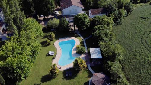 Villa Les Roses -8 pers- Piscine chauffée & cuisine d'été en Gascogne