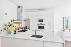Villa Lirio by OCvillas