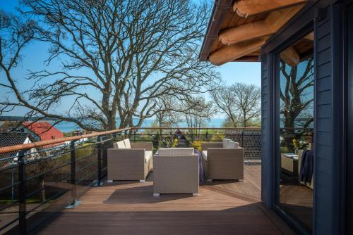 Villa Lotsenhäuser Rügen - Luxus Ferienhaus - 3 Schlafzimmer - Sauna - Dachterrasse mit Boddenblick