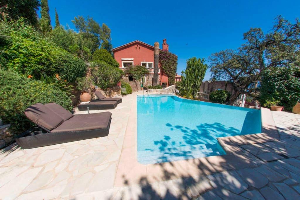Villa Villa lours 475 Boulevard Théodore Guichard 83530 Le Trayas