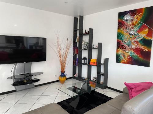 VILLA LUXUEUSE