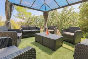 VILLA M Superb luxurious villa in Biot with overflowing pool