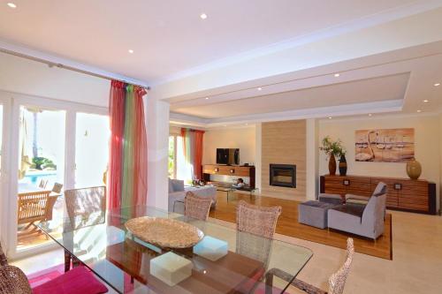 Villa Maelouance- Clever Details