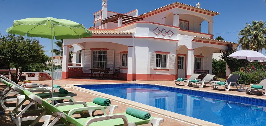 Villa Mar Vale Rabelho 108, (Cx. Postal 615-Z), 8200-416 Albufeira