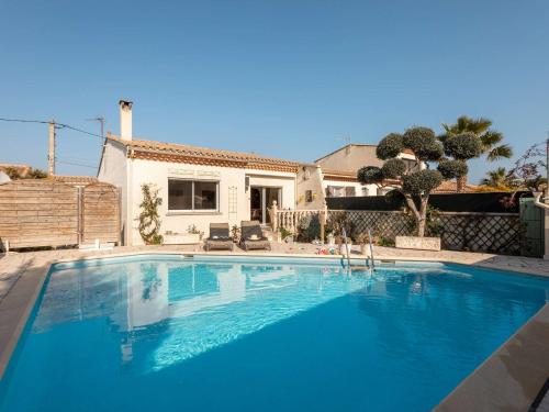 Villa Marseillan, 4 pièces, 8 personnes - FR-1-326-746