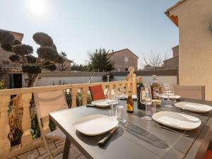 Villa Marseillan, 4 pièces, 8 personnes - FR-1-326-746