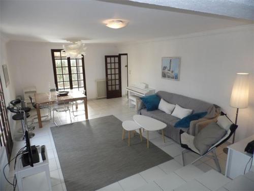 Villa Marseillan, 5 pièces, 10 personnes - FR-1-326-392