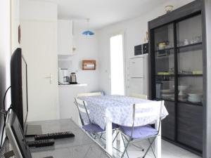 Villa Villa Marseillan-Plage, 3 pièces, 5 personnes - FR-1-326-448 Avenue De L'Europe -  - 34340 Le Castellas Languedoc-Roussillon