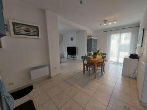 Villa Marseillan-Plage, 3 pièces, 5 personnes - FR-1-326-749