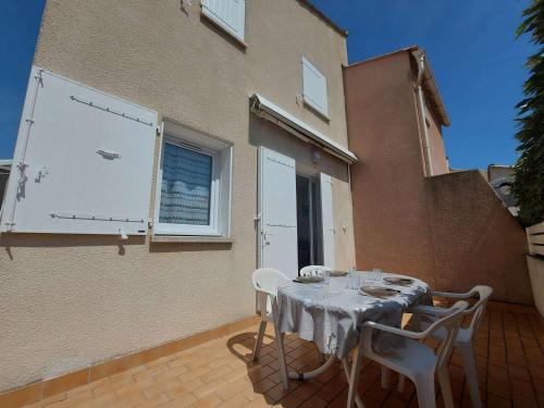 Villa Marseillan-Plage, 3 pièces, 5 personnes - FR-1-326-750